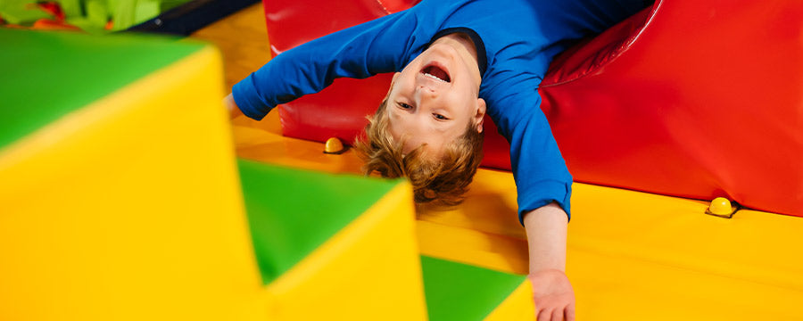 Indoor outdoor play shop